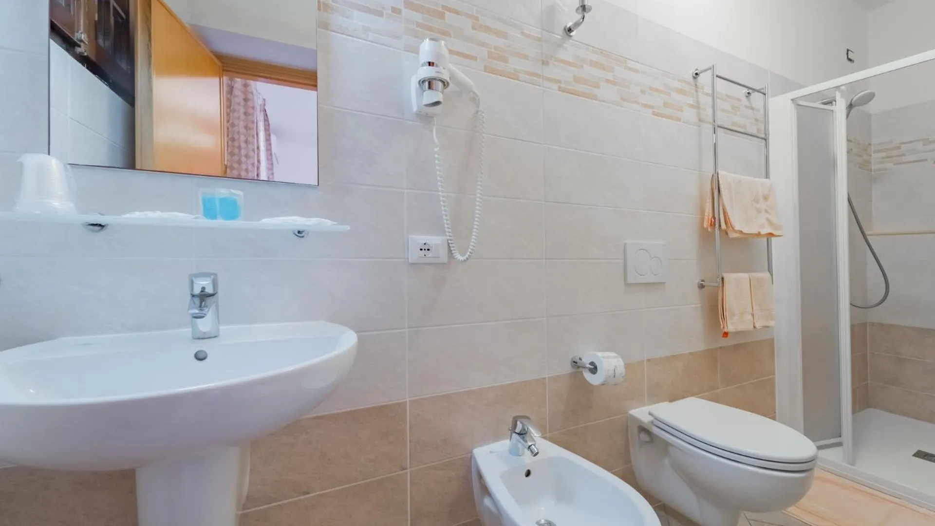 Hotel Lo Scirocco Fetovaia 3*,