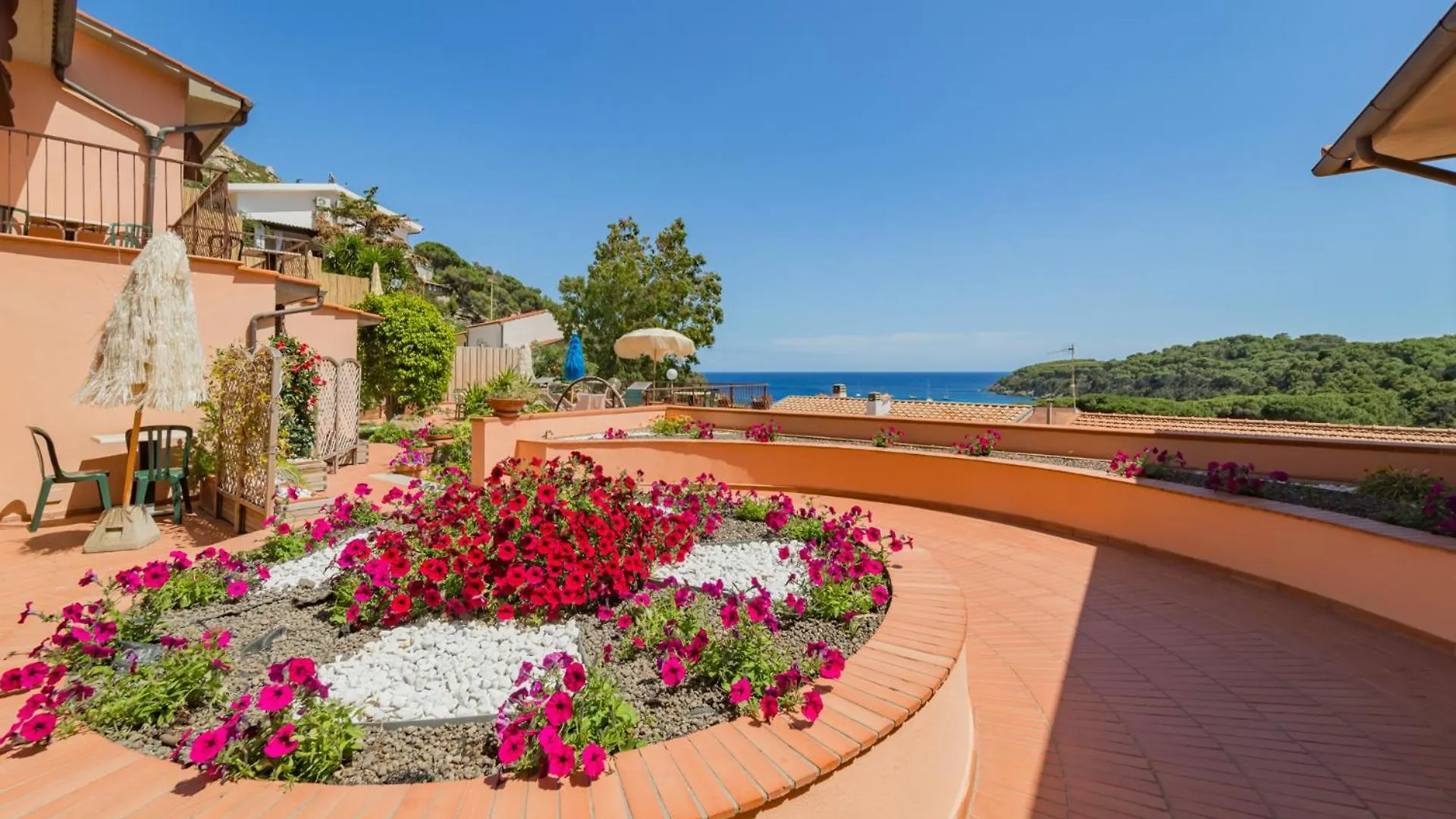 ***  Hotel Lo Scirocco Fetovaia Italy