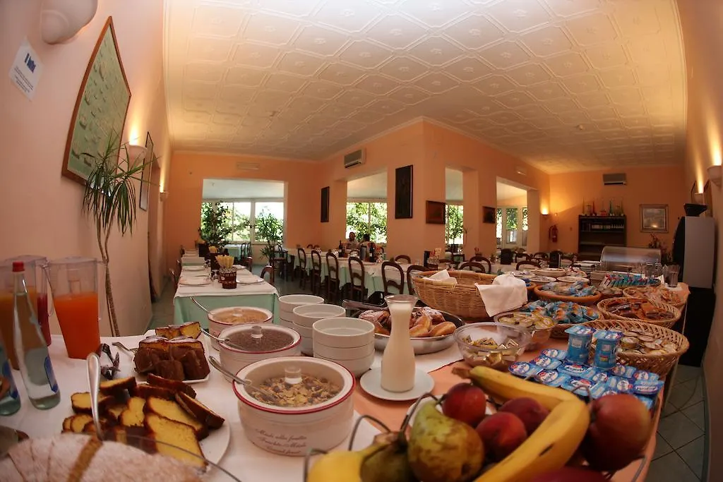 Hotel Lo Scirocco Fetovaia 3*,