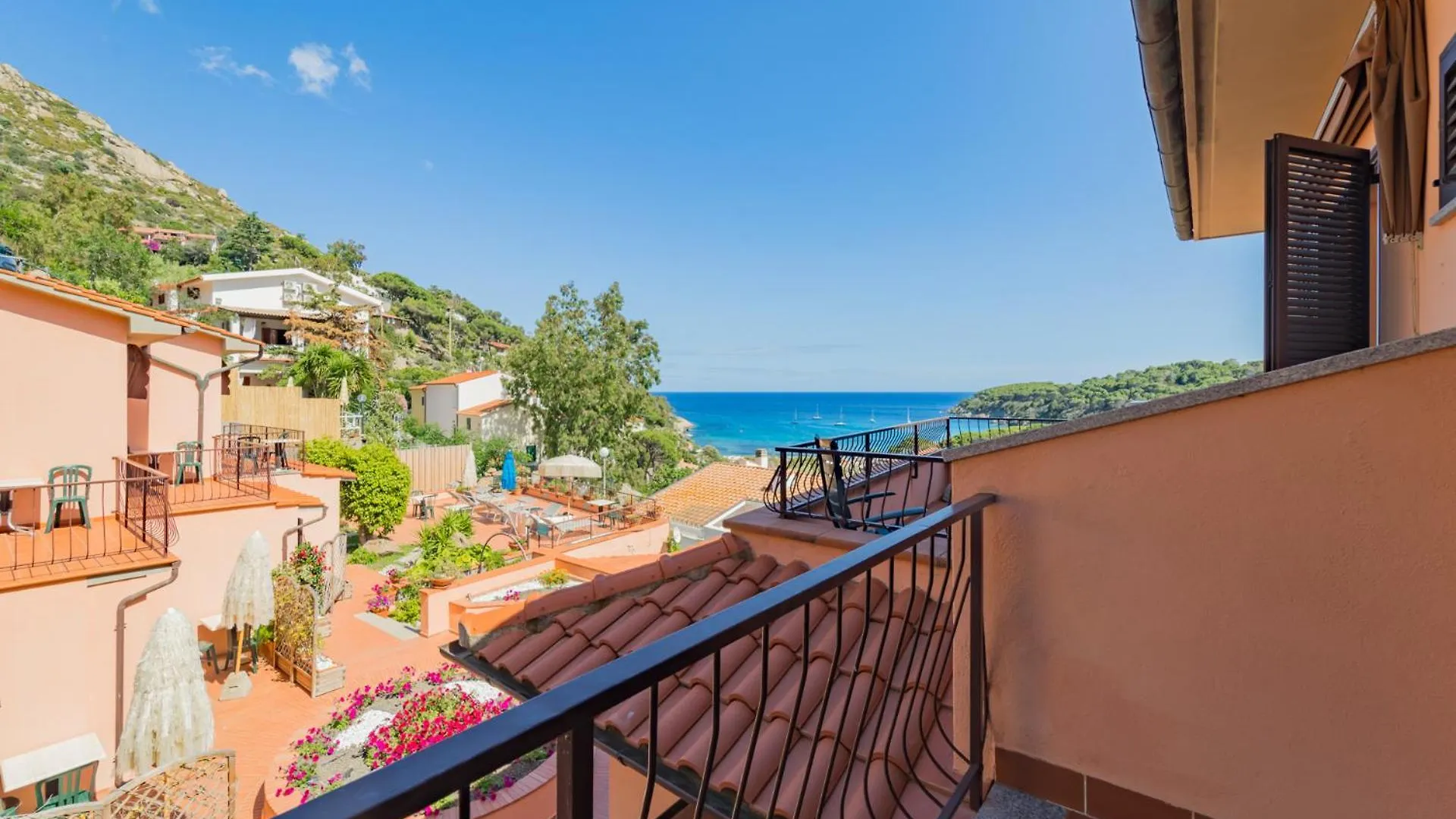 Hotel Lo Scirocco Fetovaia 3*,